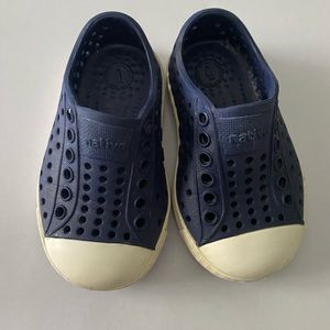 Navy Native Jefferson Shoes Size 4